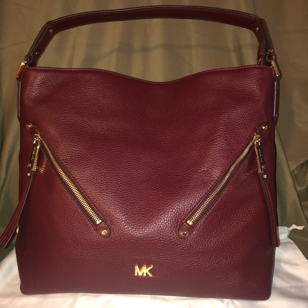 Michael Kors Evie Hobo Shoulder Bag
